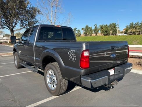 Used 2015 Ford F250 Lariat image 8