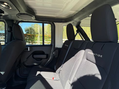 Used 2022 Jeep Wrangler Unlimited Sport image 26