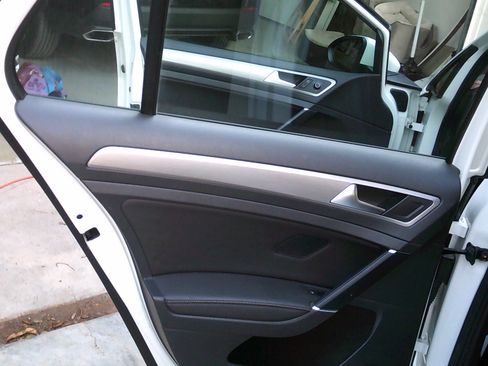 Used 2015 Volkswagen Golf SEL image 28