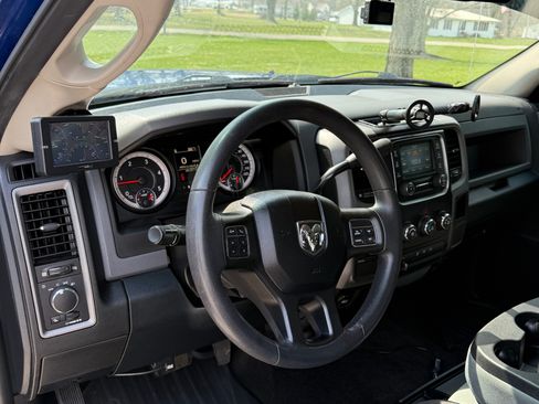 Used 2016 RAM 2500 Tradesman w/ Chrome Appearance Group image 14