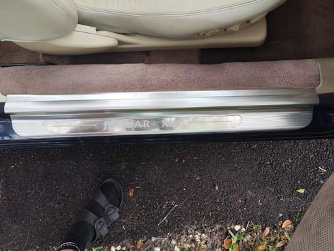 Used 2002 Jaguar XK8 Convertible image 14