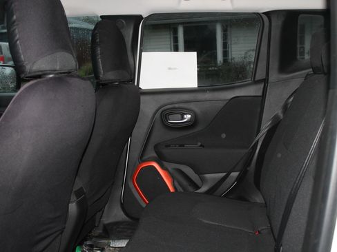 Used 2018 Jeep Renegade Sport w/ Power & Air Group image 8