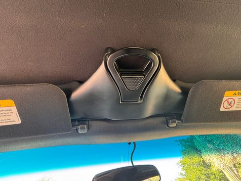 Used 2003 Ford Thunderbird image 19