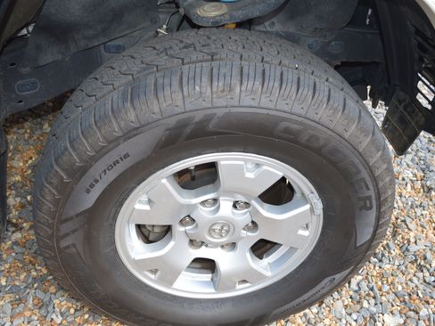 Used 2012 Toyota Tacoma 4x4 Double Cab image 10