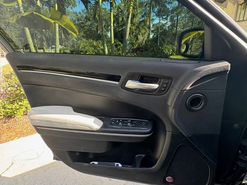 Used 2017 Chrysler 300 S w/ 300S Premium Group 2 image 19