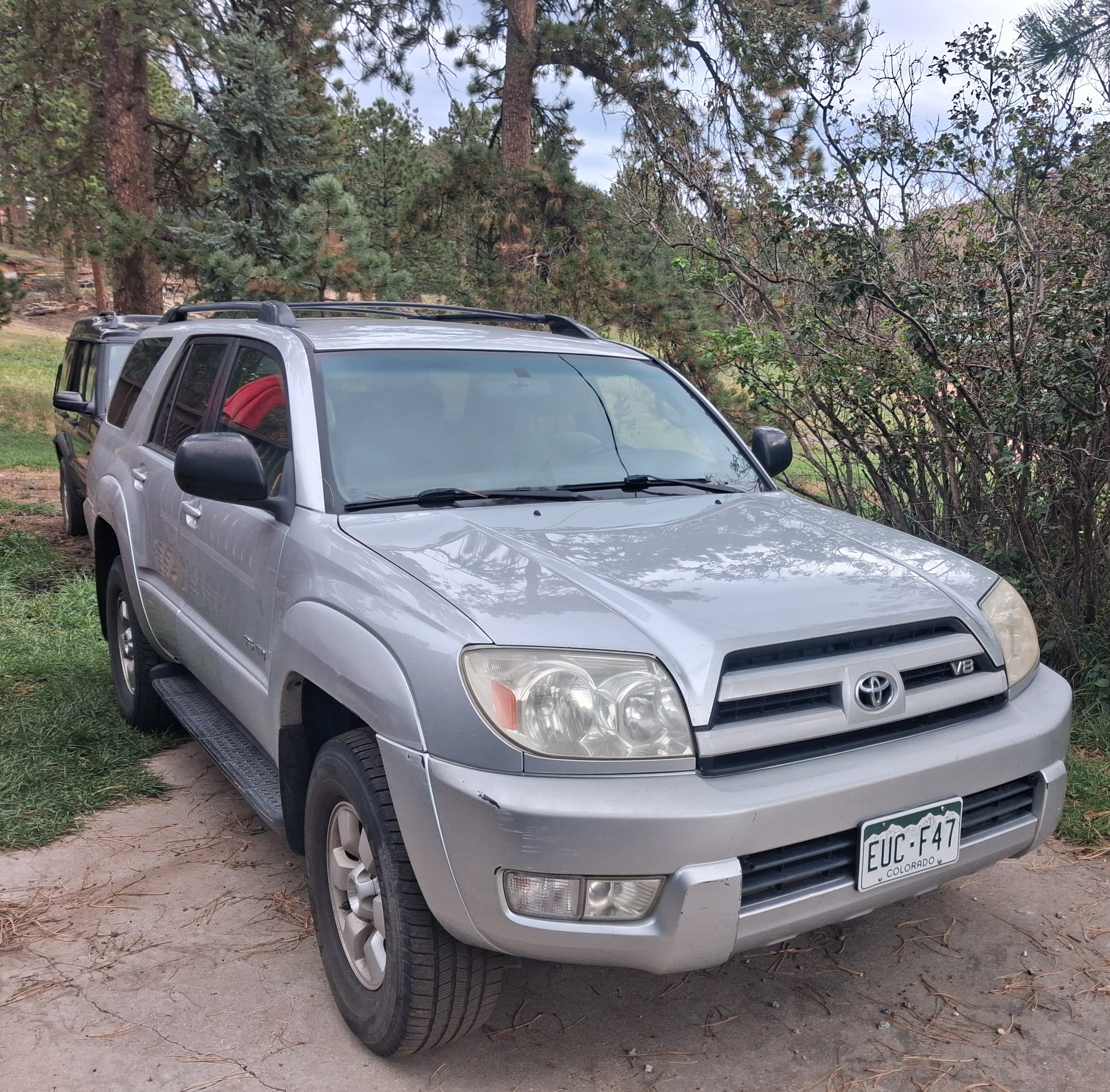 Used 2004 Toyota 4Runner SR5 AWD/4WD image 1