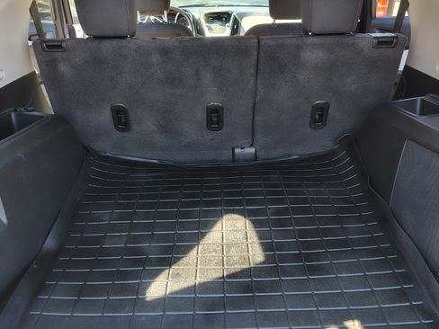 Used 2014 Chevrolet Equinox LT w/ Driver Convenience Package image 9