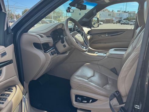 Used 2018 Cadillac Escalade ESV Platinum image 6