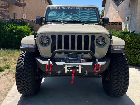 Used 2020 Jeep Gladiator Sport w/ Quick Order Package 24S AWD/4WD image 1
