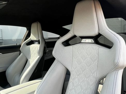 Used 2022 BMW M8 Competition image 9