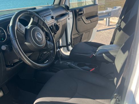 Used 2017 Jeep Wrangler Unlimited Sport w/ Quick Order Package 24S image 10