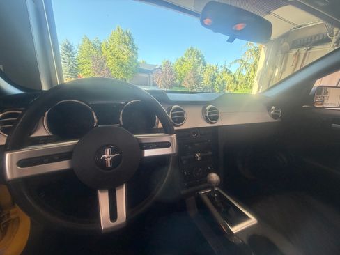 Used 2006 Ford Mustang GT Premium RWD image 12