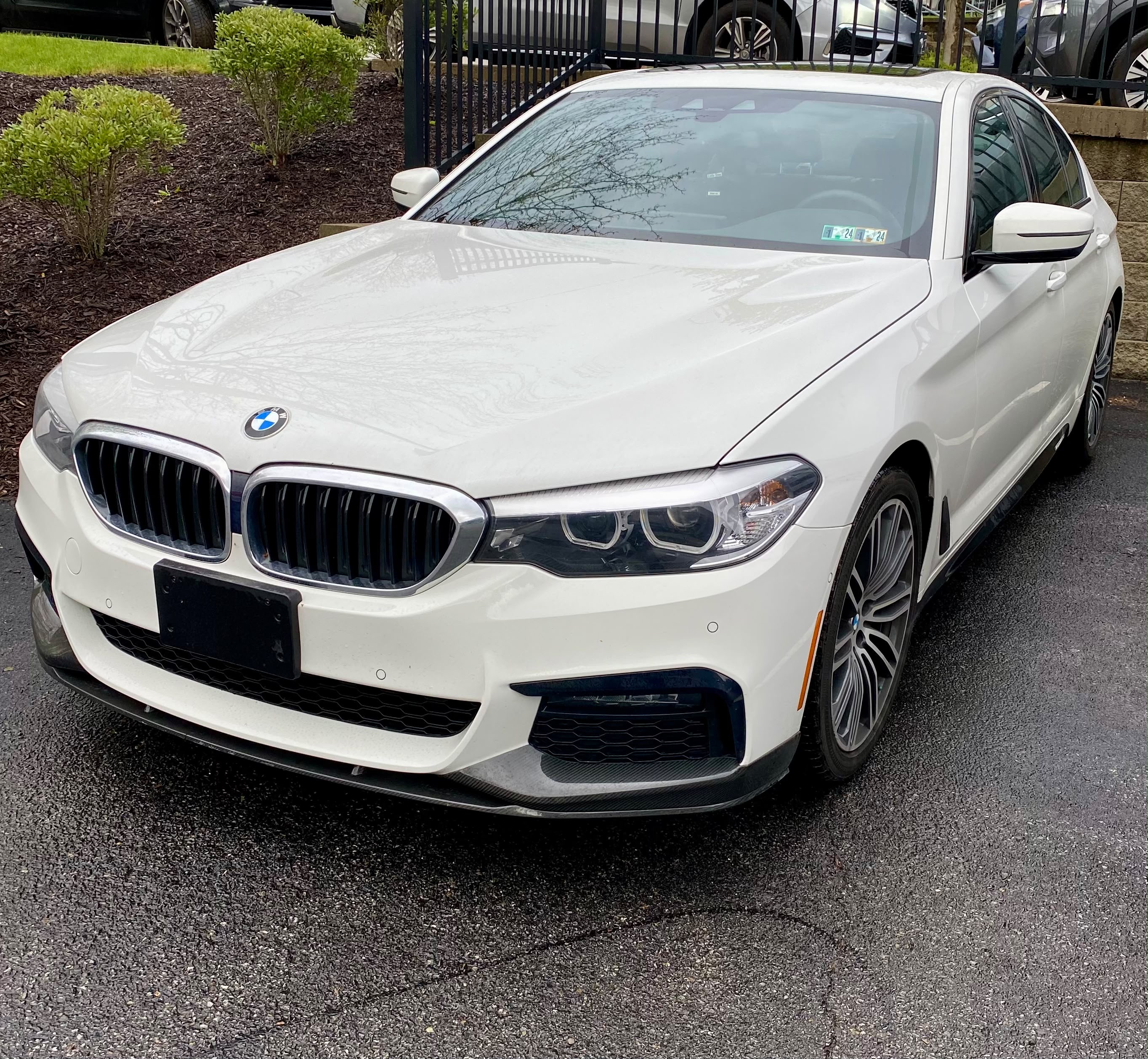 Used 2019 BMW 530i xDrive w/ M Sport Package AWD/4WD image 1
