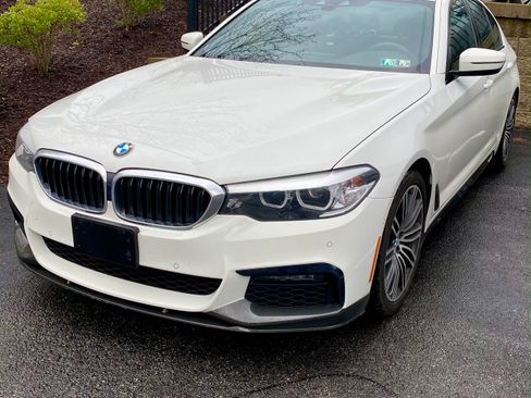Used 2019 BMW 530i xDrive w/ M Sport Package AWD/4WD image 1