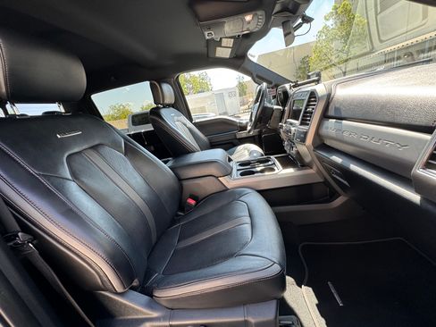 Used 2021 Ford F250 Platinum w/ FX4 Off-Road Package image 17