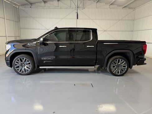Used 2025 GMC Sierra 1500 Denali Ultimate AWD/4WD image 9