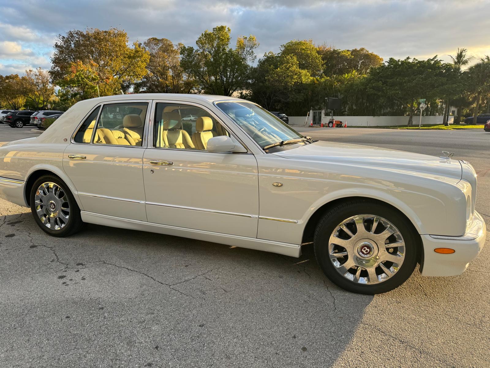 Used 2005 Bentley Arnage RL RWD image 2