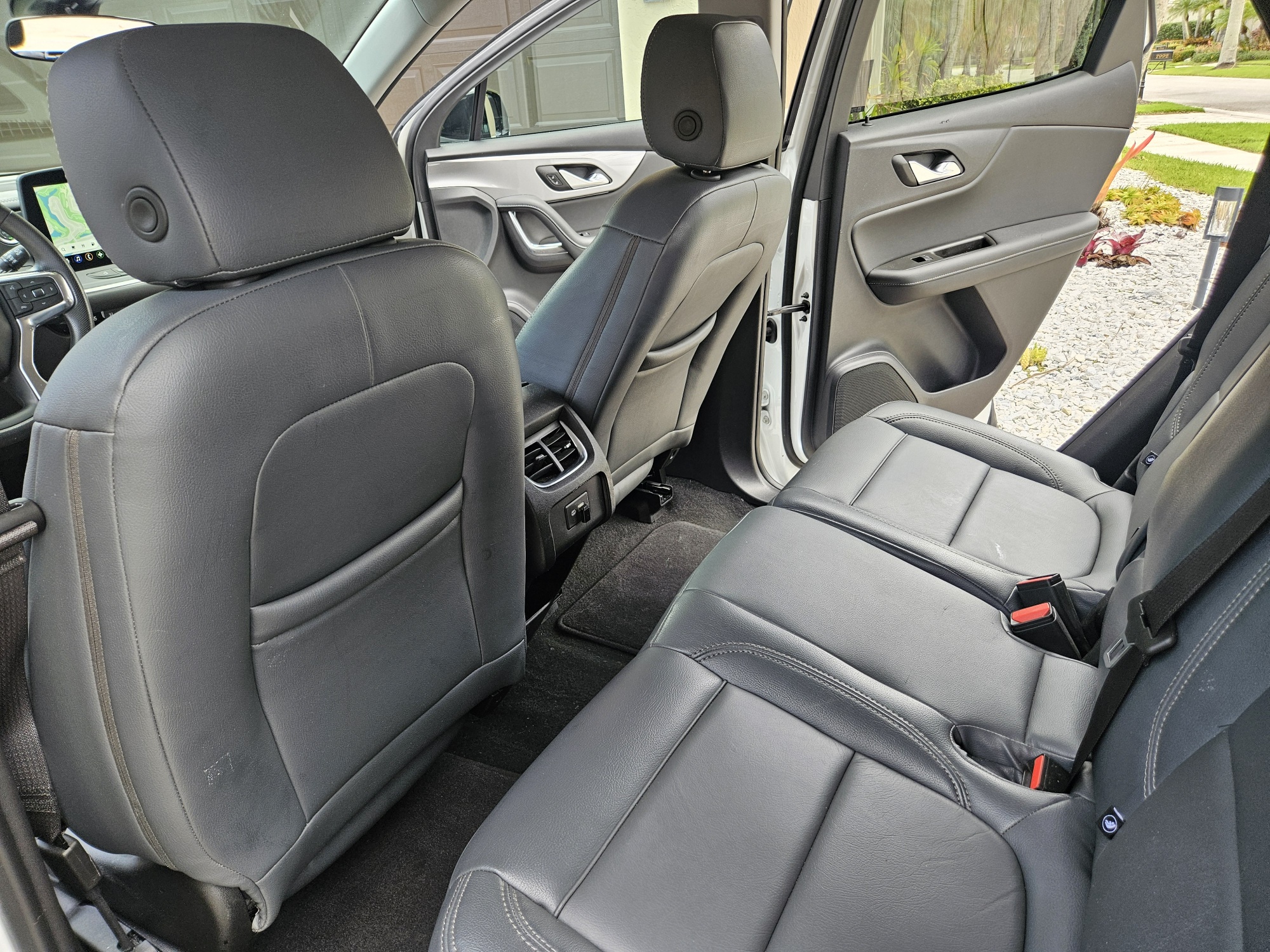 Used 2024 Chevrolet Blazer LT w/ Midnight/Sport Edition FWD image 24