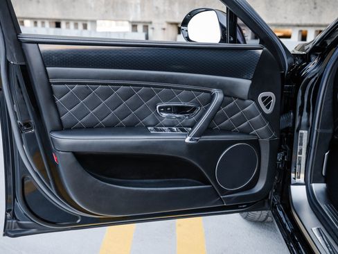 Used 2017 Bentley Flying Spur S W12 image 14