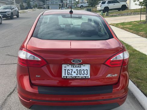 Used 2019 Ford Fiesta SE image 10
