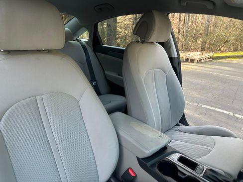 Used 2016 Hyundai Sonata SE image 17