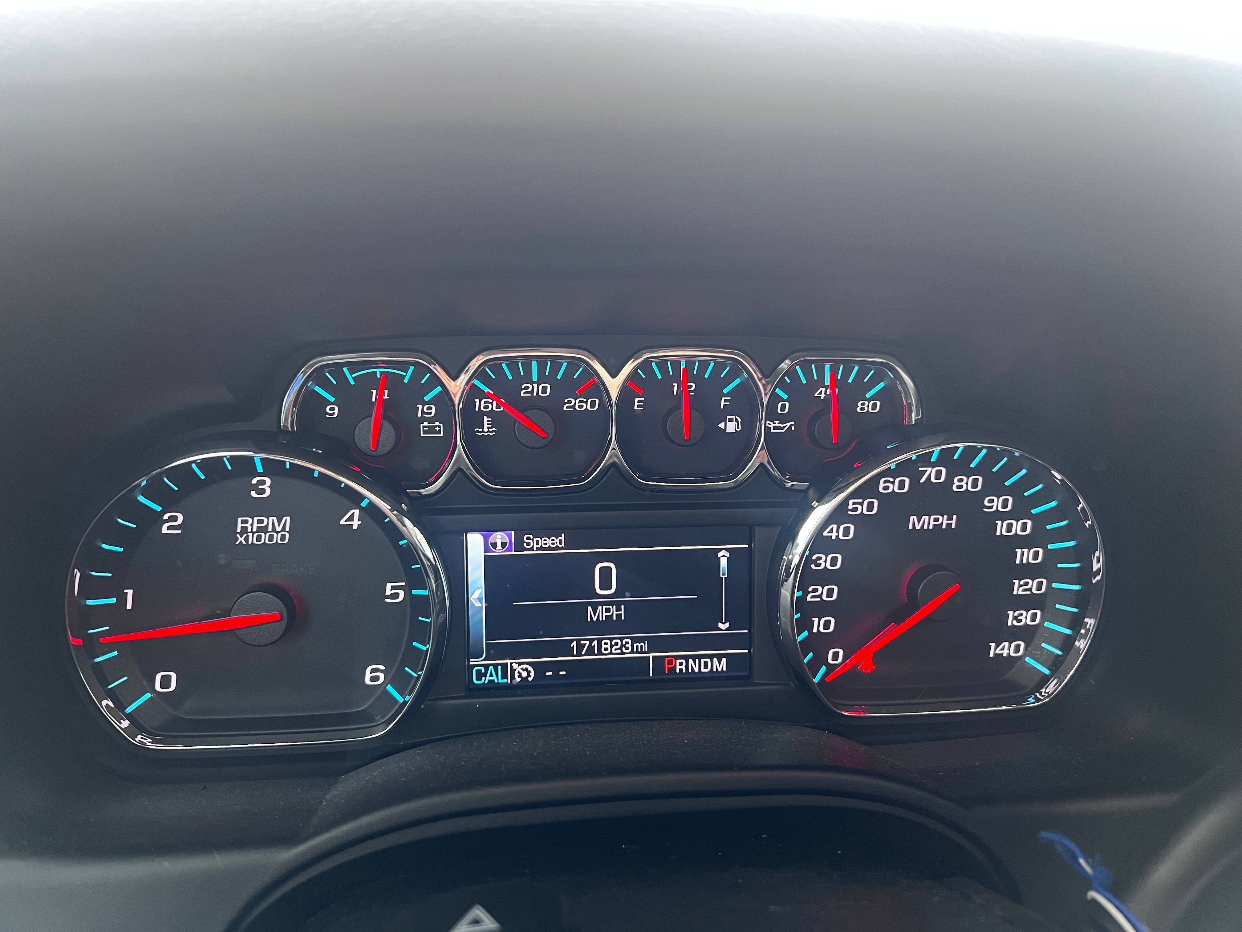 Used 2015 Chevrolet Suburban LT RWD image 12