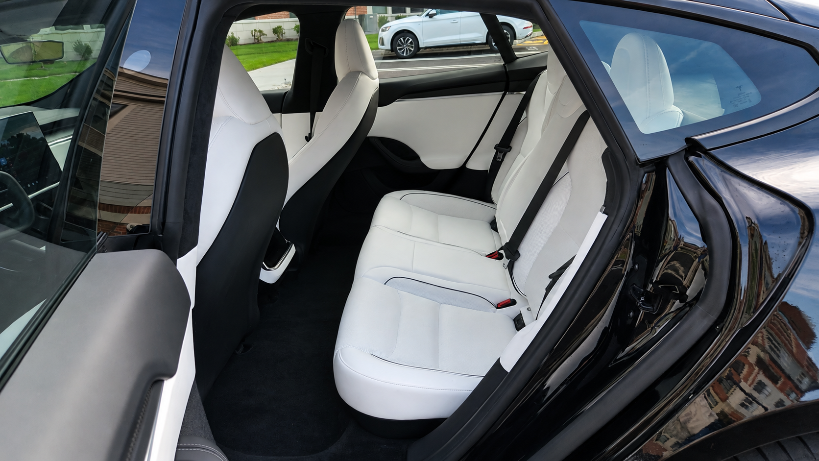Used 2023 Tesla Model S Plaid AWD/4WD image 11