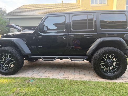 Used 2023 Jeep Wrangler Unlimited Sport AWD/4WD image 8