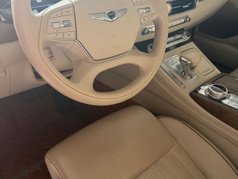Used 2022 Genesis G90 3.3T Premium RWD image 16