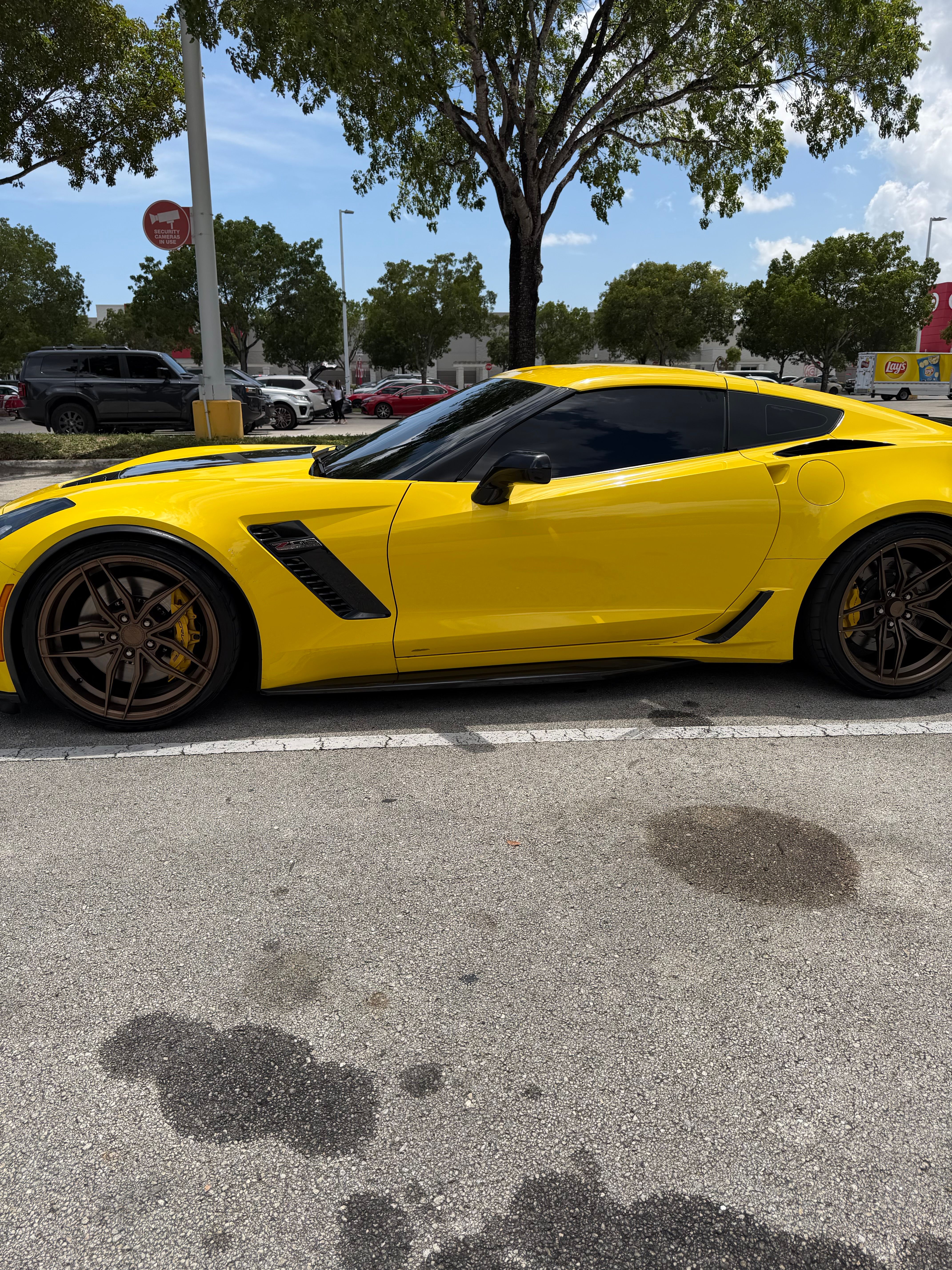 Used 2018 Chevrolet Corvette Z06 w/ Battery Protection Package RWD image 4