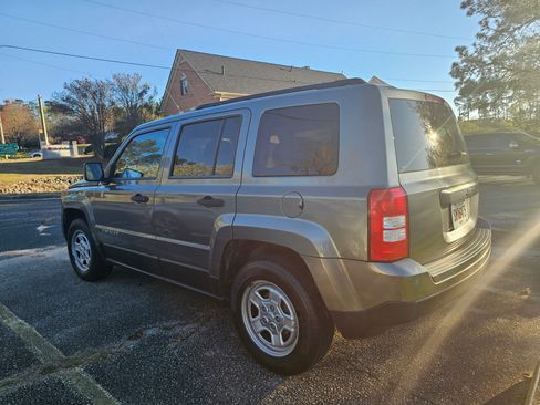 Used 2012 Jeep Patriot Sport image 4