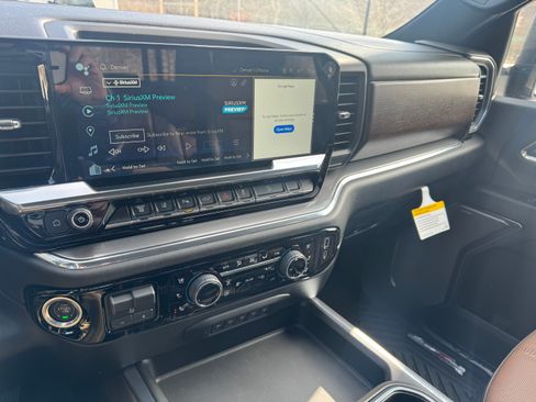 Used 2024 Chevrolet Silverado 2500 High Country w/ High Country Premium Package image 23