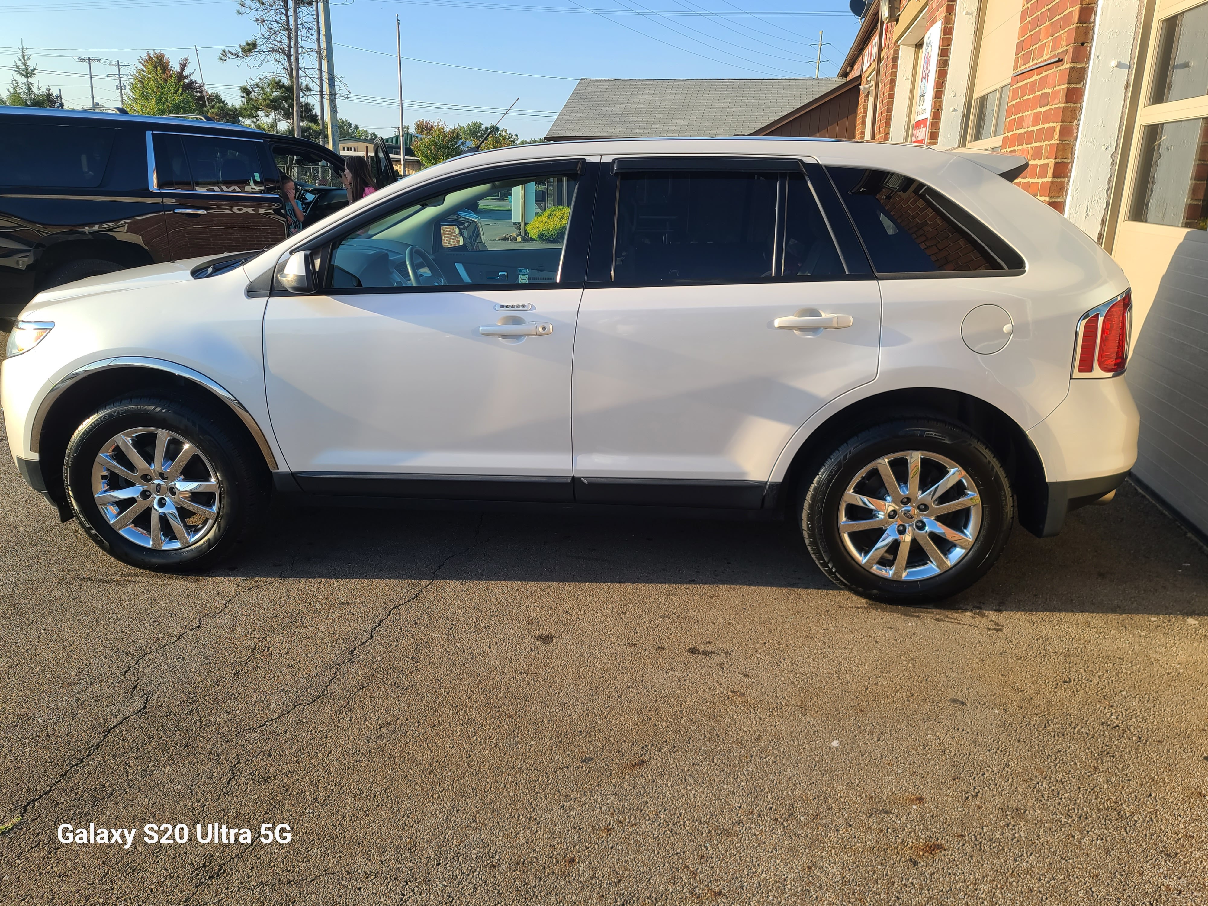 Used 2013 Ford Edge SEL FWD image 8