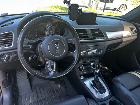 Used 2018 Audi Q3 2.0T Premium Plus w/ Premium Plus Package AWD/4WD image 9