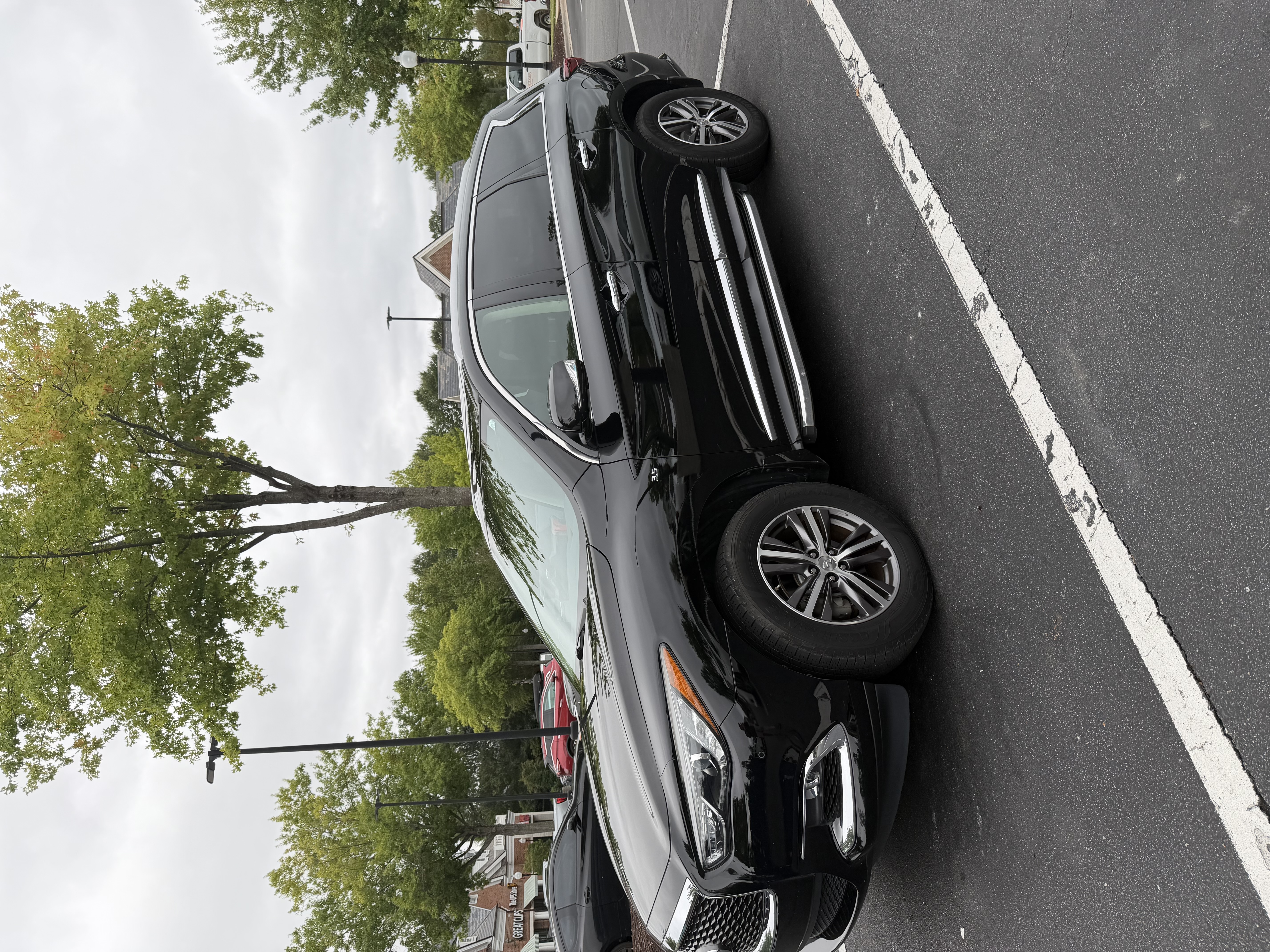 Used 2017 INFINITI QX60 FWD w/ Premium Plus Package image 4