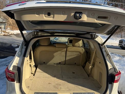 Used 2014 INFINITI QX60 FWD w/ Deluxe Touring Package image 19