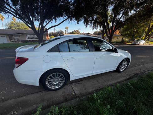 Used 2012 Chevrolet Cruze Eco image 8