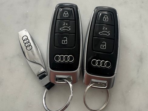 Used 2021 Audi SQ8 Prestige image 20