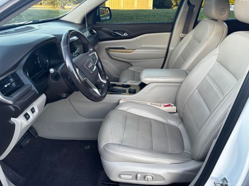 Used 2019 GMC Acadia Denali w/ Technology Package AWD/4WD image 12