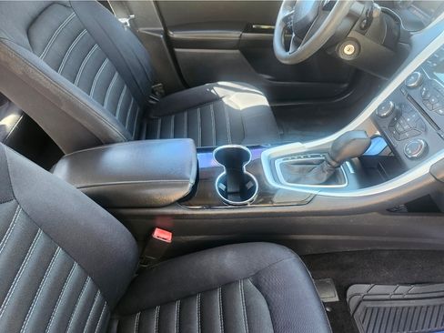 Used 2014 Ford Fusion SE image 9