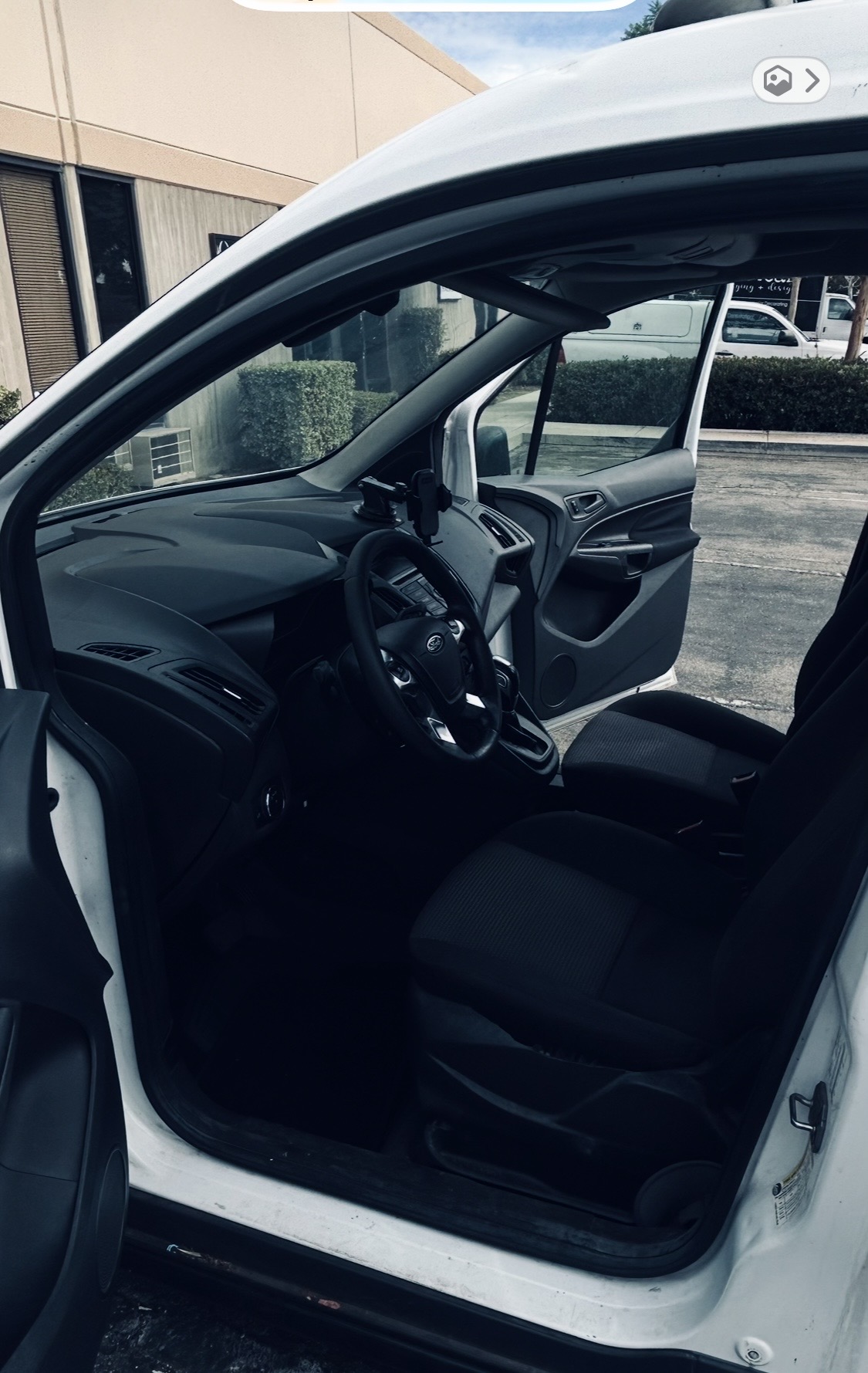 Used 2015 Ford Transit Connect XL FWD image 9