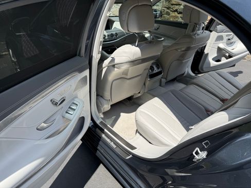 Used 2016 Mercedes-Benz S 550 4MATIC Sedan image 9