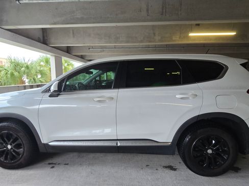 Used 2019 Hyundai Santa Fe SE image 12