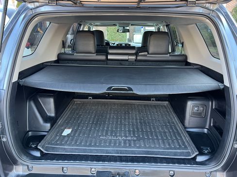 Used 2018 Toyota 4Runner SR5 Premium image 15