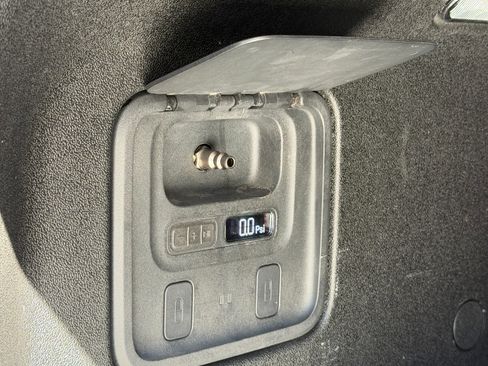 Used 2023 Rivian R1T Adventure image 30