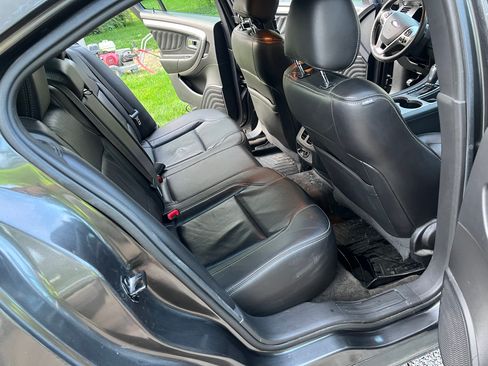 Used 2018 Ford Taurus SEL w/ Equipment Group 201A FWD image 12