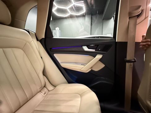 Used 2018 Audi Q5 Prestige w/ Prestige Package image 17