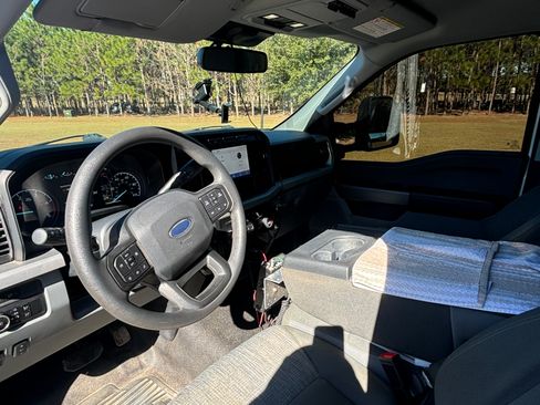 Used 2023 Ford F450 XLT w/ XLT Value Package image 9