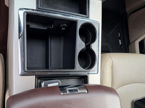 Used 2015 RAM 1500 Laramie w/ Convenience Group image 13