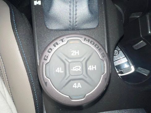 Used 2022 Ford Bronco Wildtrak image 13